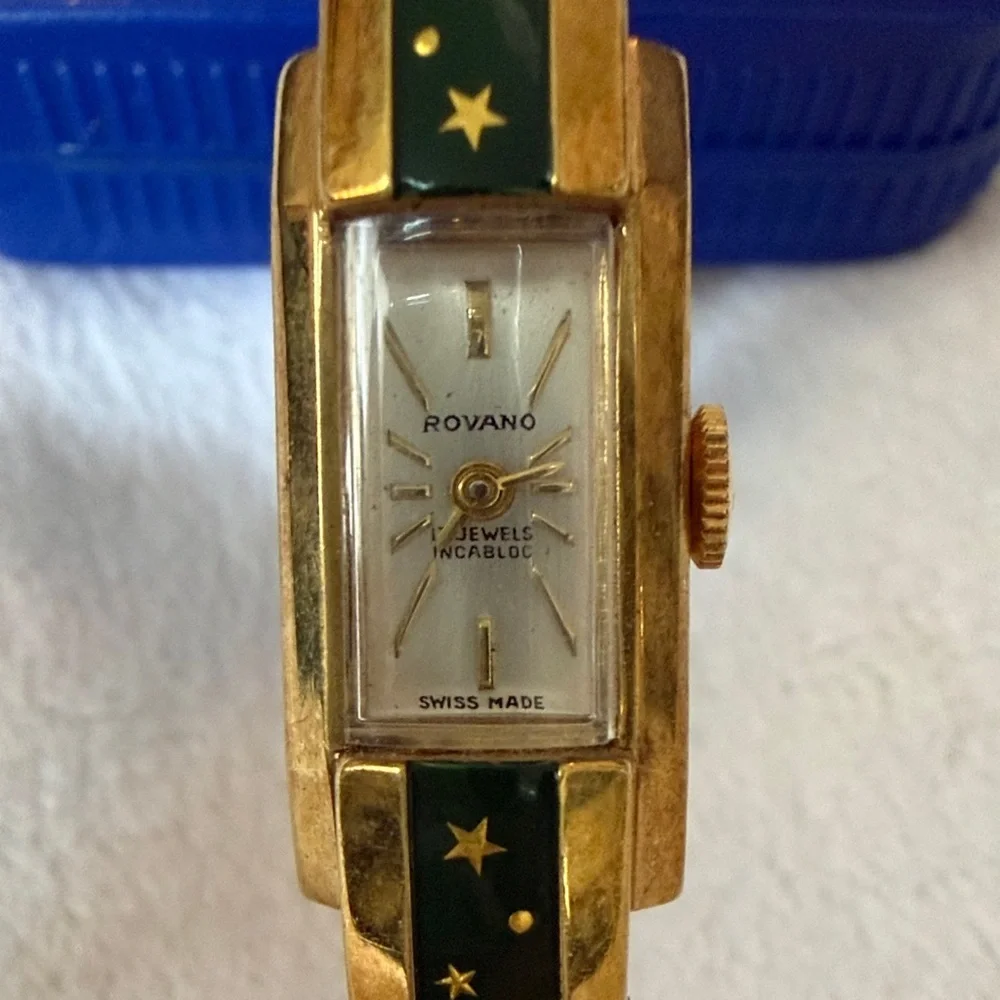 Rovano Gold Watch set in Green Starry Gold Bangle
